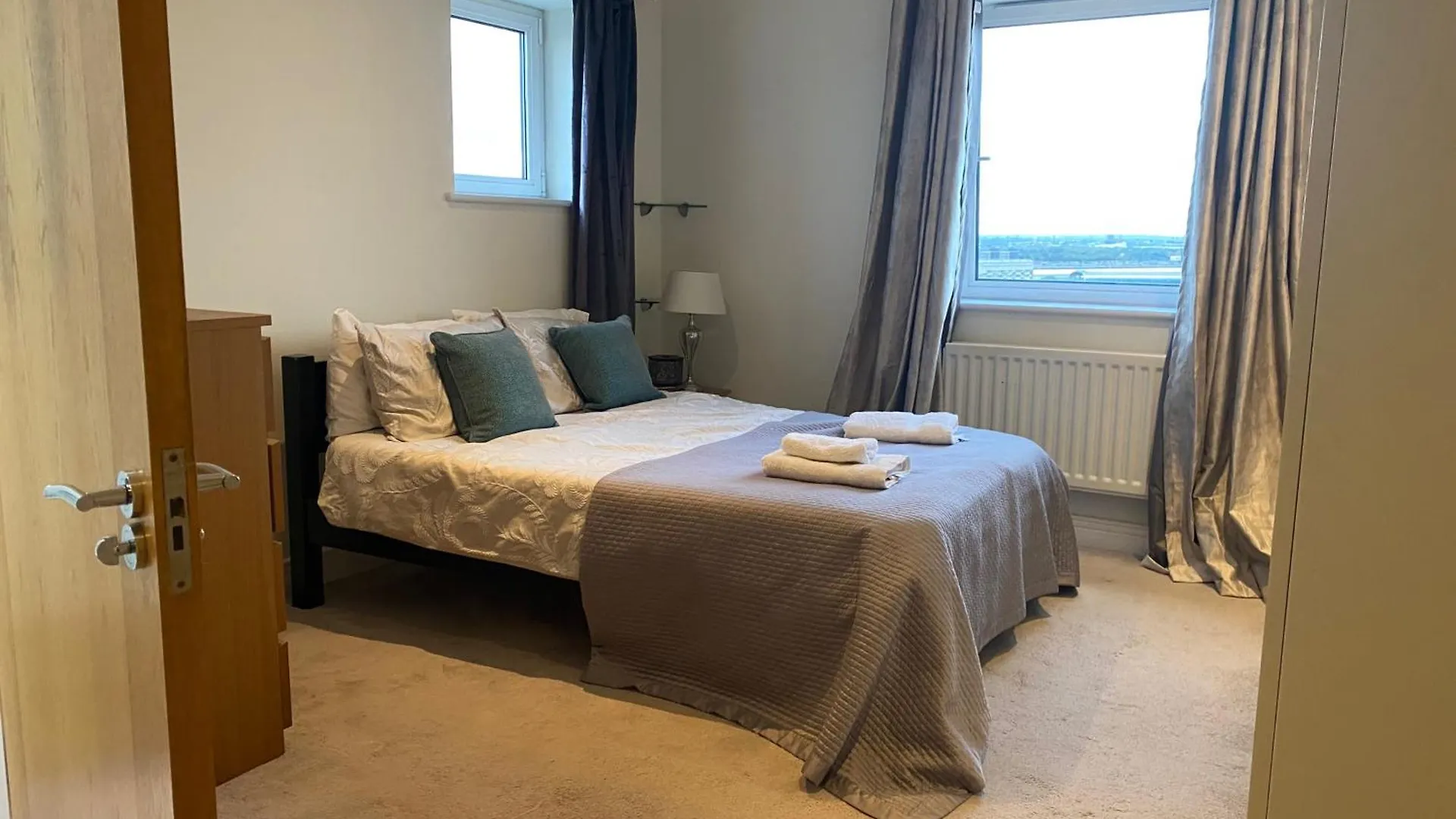 London Riverside Apartment-2 Bed-Freep-Balcony Appartement